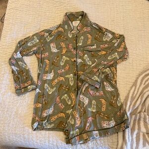 In My Sundays Fall Cowboy Boot long sleeve/short pajamas size Large